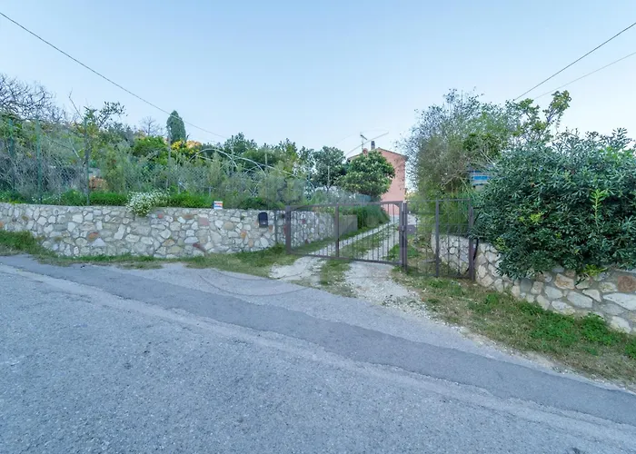 Bougainvilles - Goelba 费拉约港